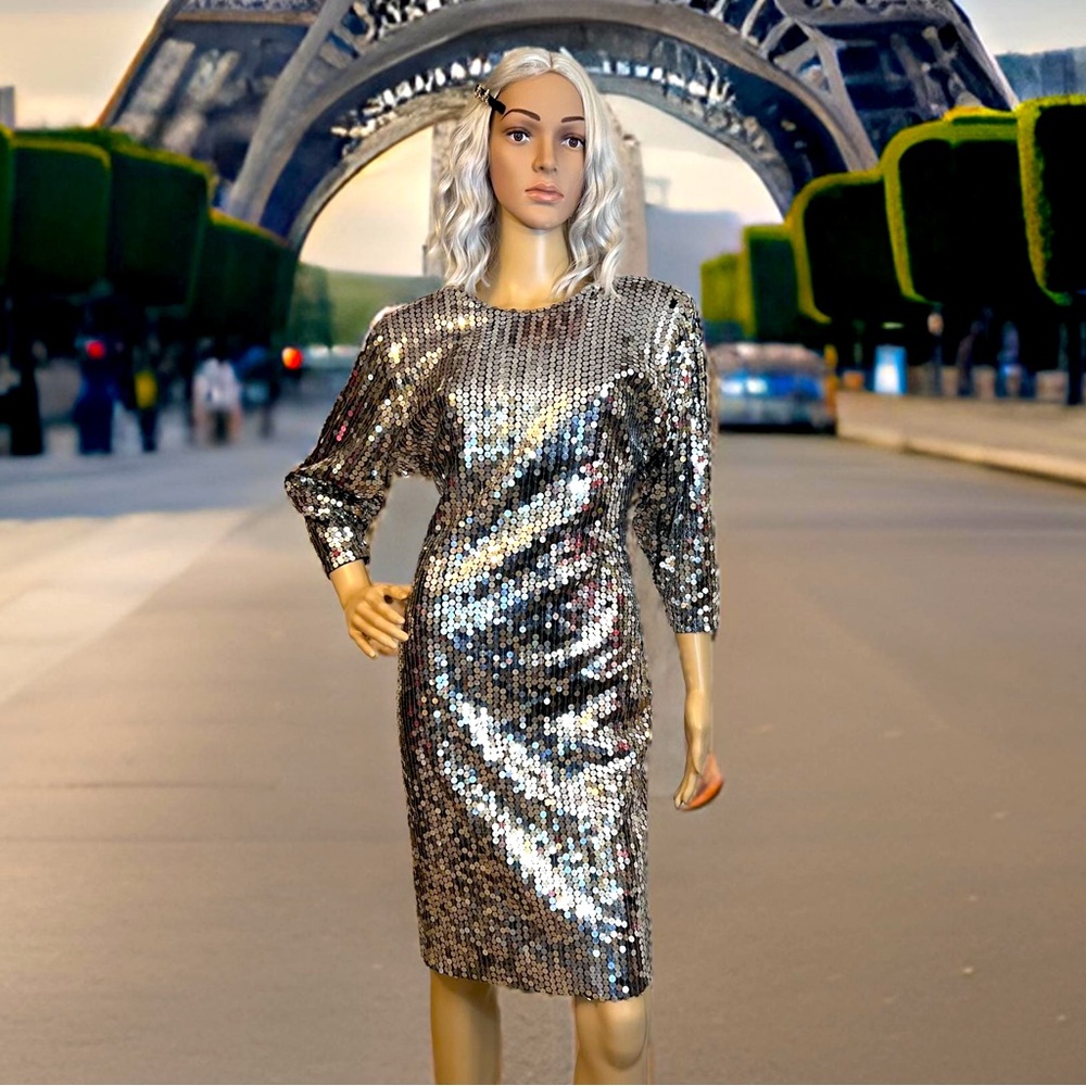 Oleg Cassini EUC Size 12 Vintage Silver Sequined 70s Disco Mini Dress (0470) - Picture 1 of 11